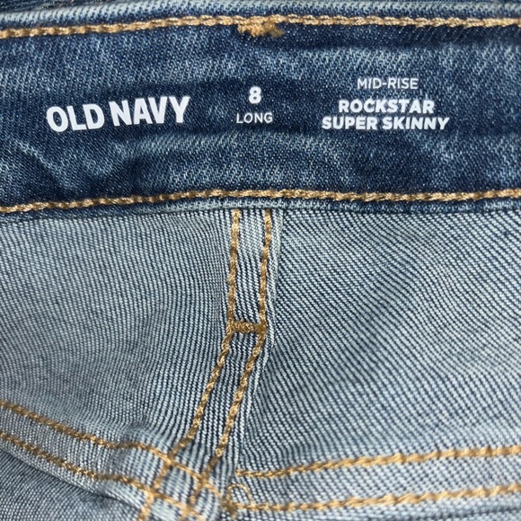 Mid-Rise distressed jeans - Picture 5 of 6